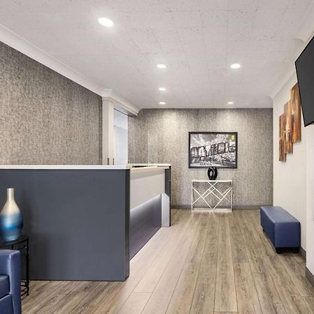 Hotel Super 8 By Wyndham Sarnia On Exterior foto